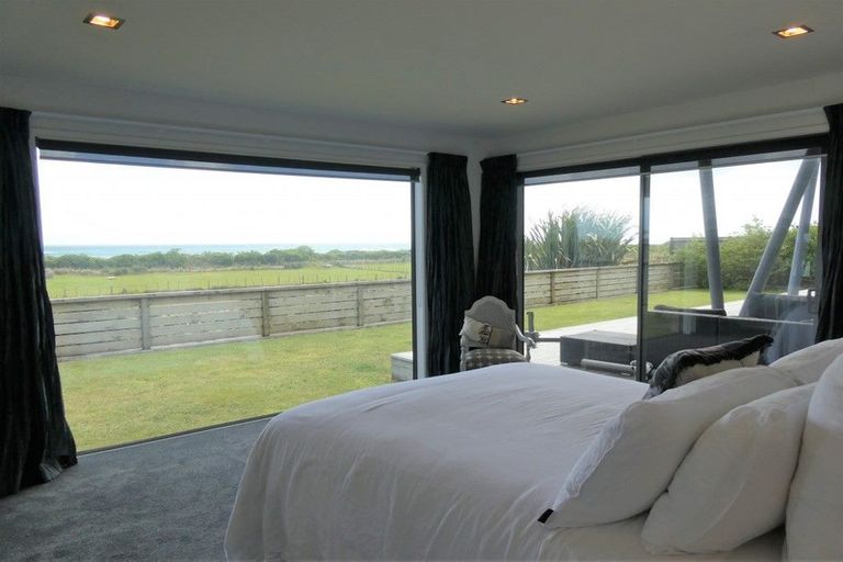 Photo of property in 14 Karoro Place, Karoro, Greymouth, 7805