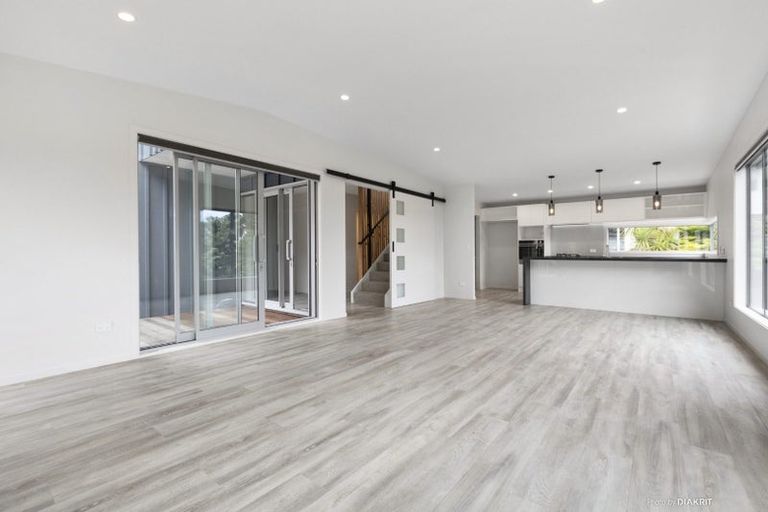 Photo of property in 83a Nevay Road, Miramar, Wellington, 6022