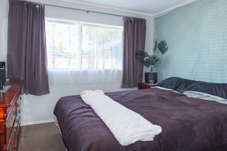 Photo of property in 16a Shortt Street, Foxton Beach, Foxton, 4815