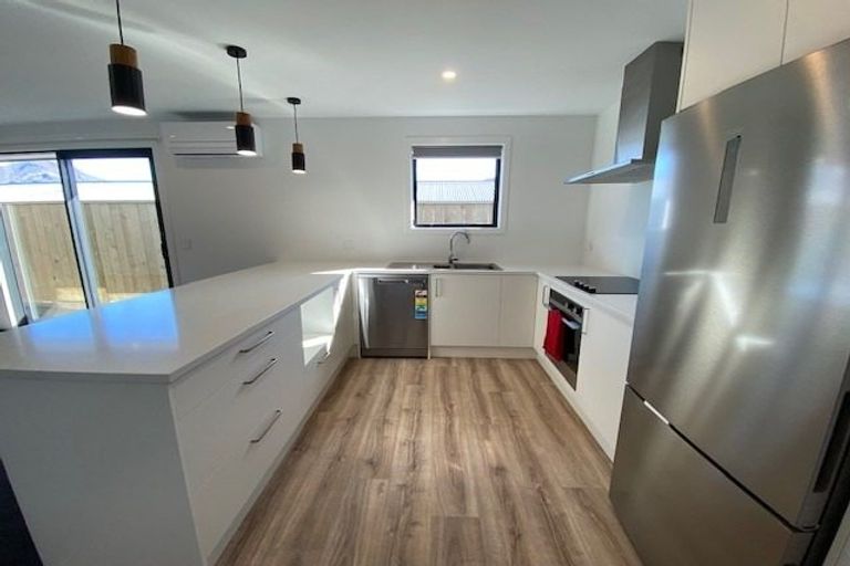 Photo of property in 53 Shepherd Road, Jacks Point, Queenstown, 9371