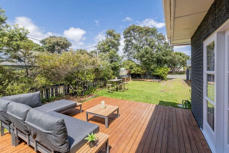 Photo of property in 14 Toi Street, Otaki Beach, Otaki, 5512