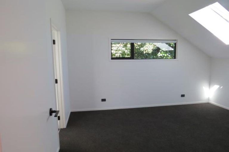 Photo of property in 16 Peace Avenue, Moturoa, New Plymouth, 4310