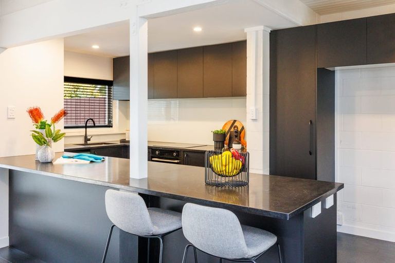 Photo of property in 41 Manuka Street, Hokowhitu, Palmerston North, 4410