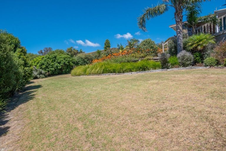 Photo of property in 39 Seaview Road, Cable Bay, 0420