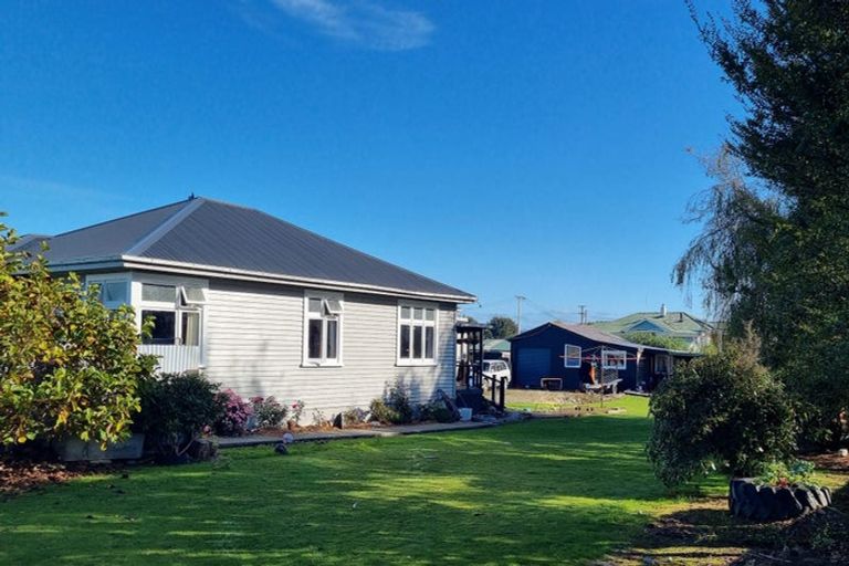 Photo of property in 5 Clifden Highway, Tuatapere, 9620