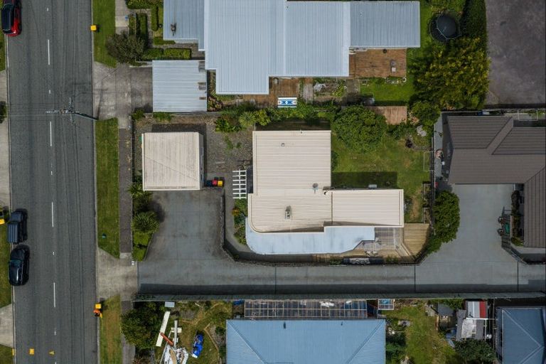 Photo of property in 180 Brooklands Road, Vogeltown, New Plymouth, 4310