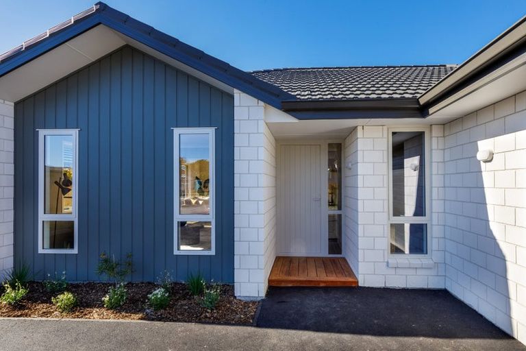 Photo of property in 10 Magnolia Drive, Springlands, Blenheim, 7201