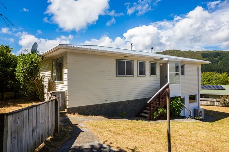 Photo of property in 14 Naseby Grove, Wainuiomata, Lower Hutt, 5014