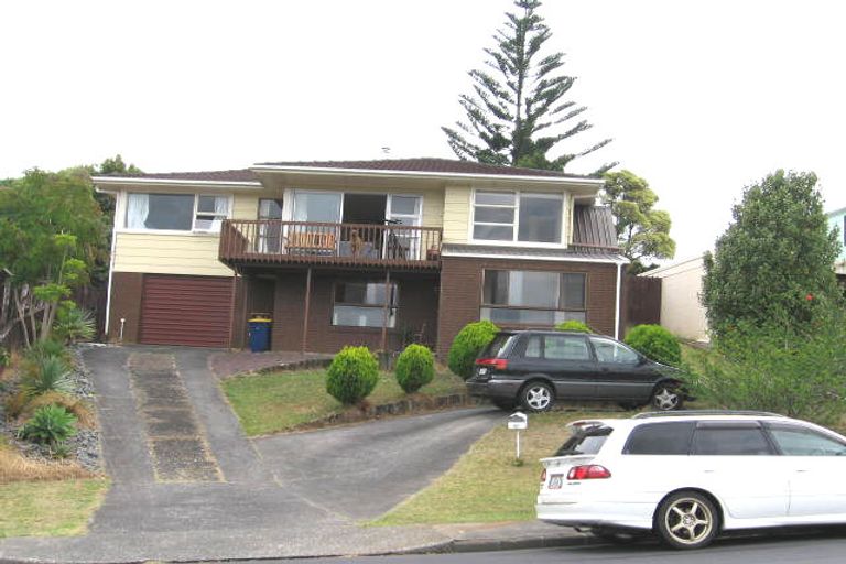 Photo of property in 30 Juniper Road, Sunnynook, Auckland, 0620