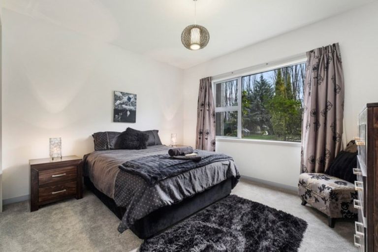 Photo of property in 293 Riverbank Road, Wanaka, 9382