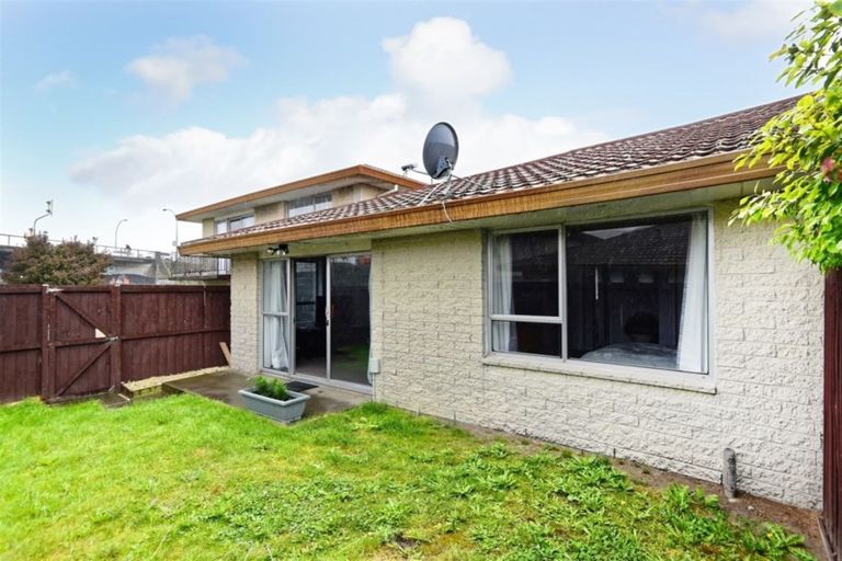 Photo of property in 2/4a Hayton Road, Hornby, Christchurch, 8042
