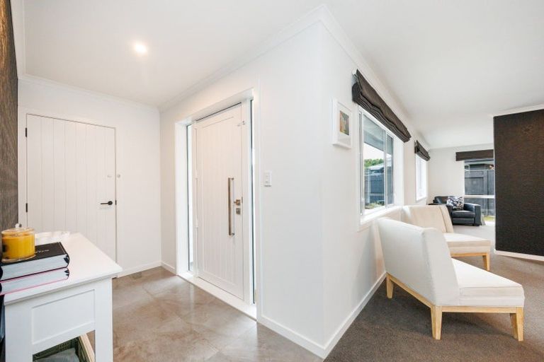 Photo of property in 24 Freedom Drive, Kelvin Grove, Palmerston North, 4414