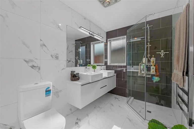 Photo of property in 39 Hikuawa Road, Flat Bush, Auckland, 2019