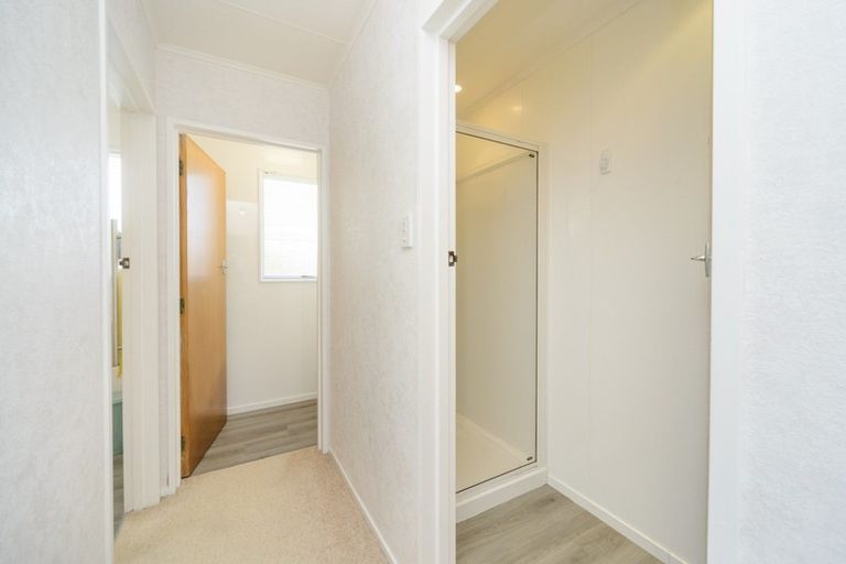 Photo of property in 4 Christian Place, Awapuni, Palmerston North, 4412