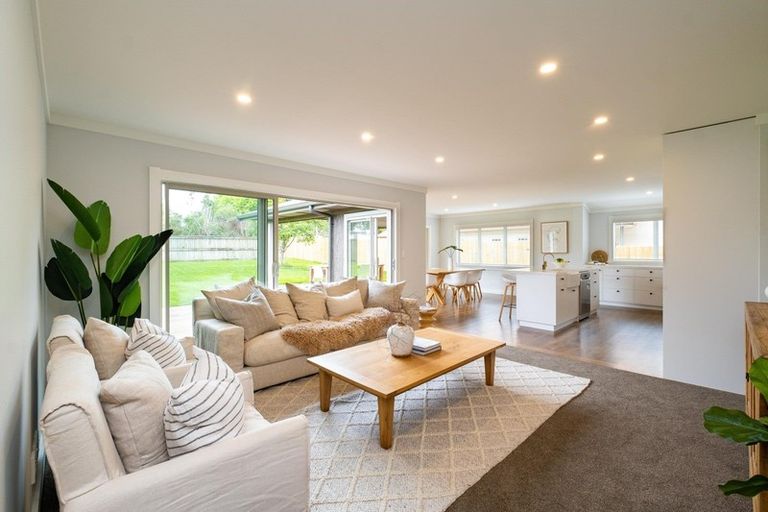 Photo of property in 24 Woodlands Drive, Havelock North, 4130