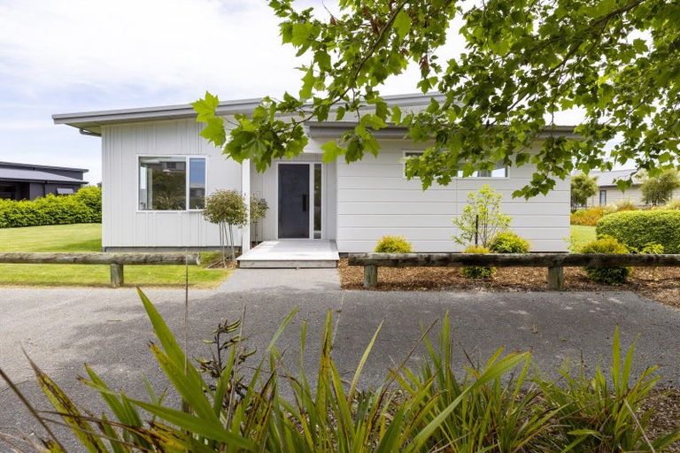 Photo of property in 8 Akatea Lane, Richmond Heights, Taupo, 3330