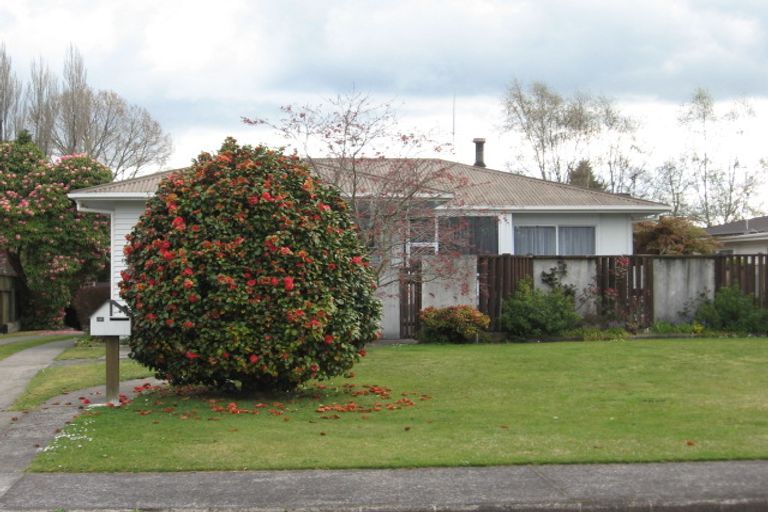 Photo of property in 10 Clyde Street, Utuhina, Rotorua, 3015