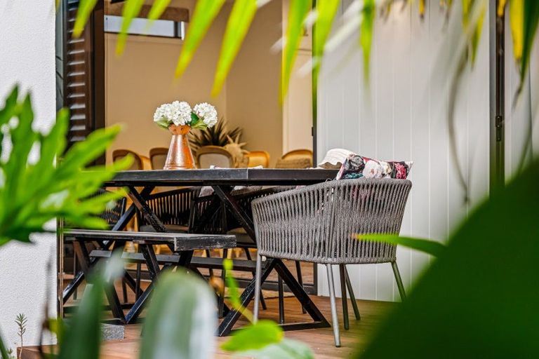 Photo of property in 46 St Michaels Avenue, Point Chevalier, Auckland, 1022