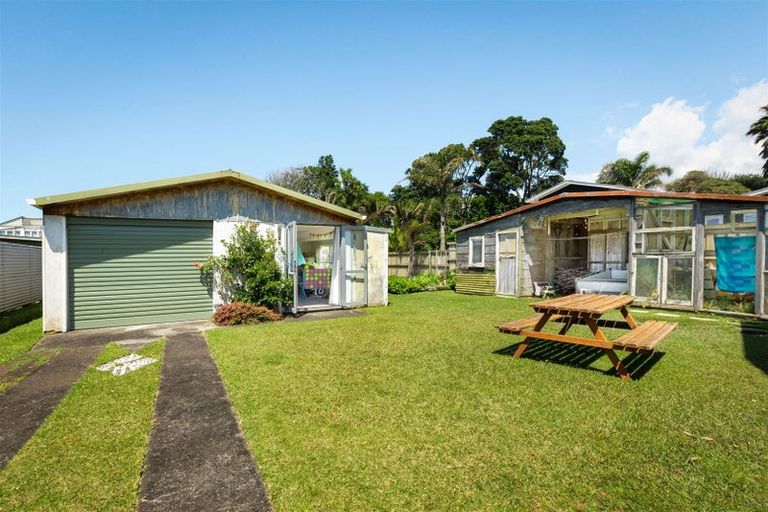 Photo of property in 6 Otto Road, Waihi Beach, 3611