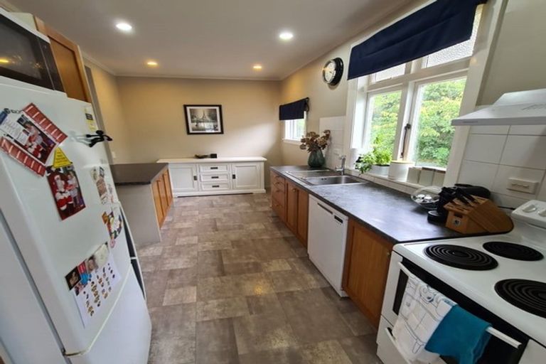 Photo of property in 32 Balfour Street, Mornington, Wellington, 6021