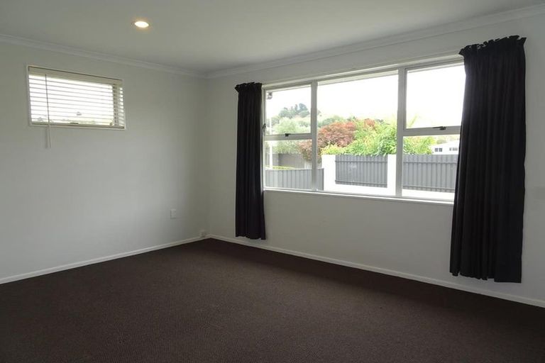 Photo of property in 37 Trigg Crescent, Taradale, Napier, 4112
