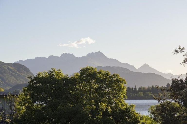 Photo of property in 43 Arrowtn-lke Hayes Road, Lake Hayes, Queenstown, 9371