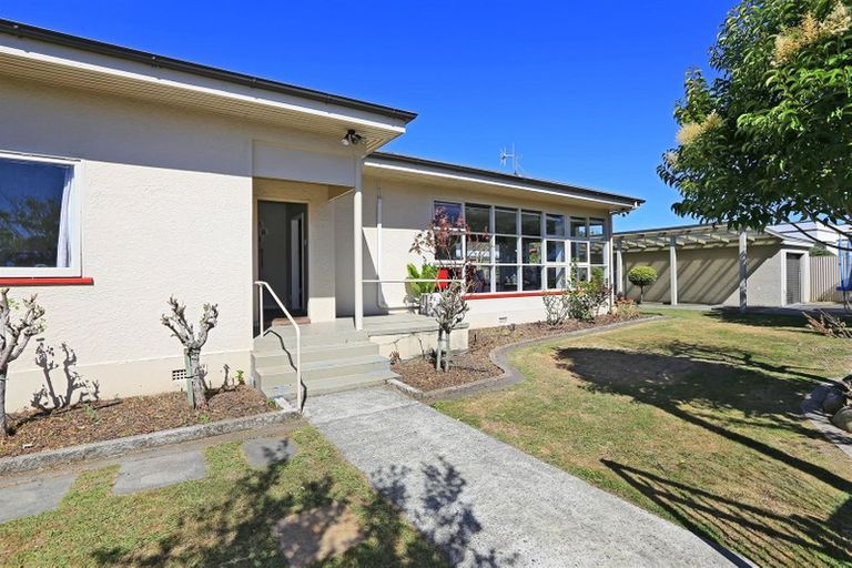 Photo of property in 204 Saint Leonards Avenue, Saint Leonards, Hastings, 4120