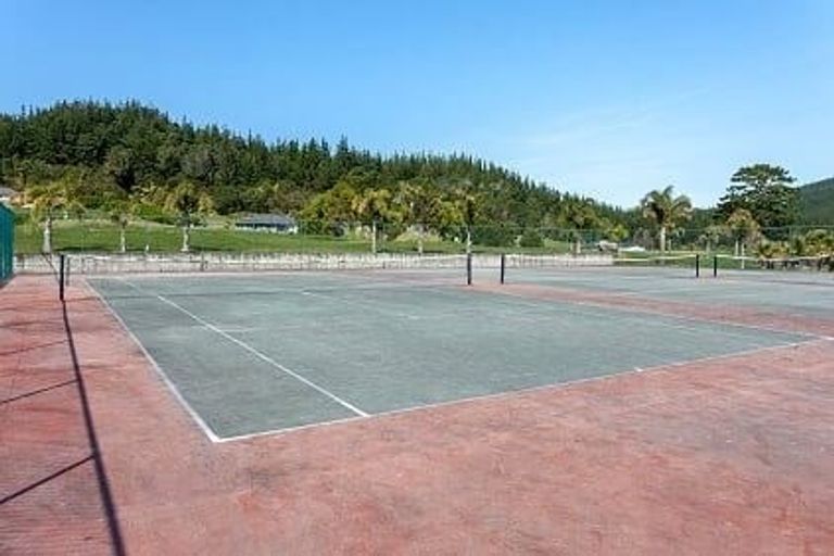 Photo of property in 76 Pinehurst Drive, Pauanui, Hikuai, 3579