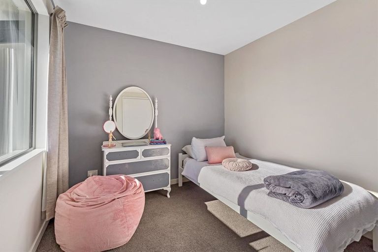 Photo of property in 6 Turnbull Crescent, Wanaka, 9305