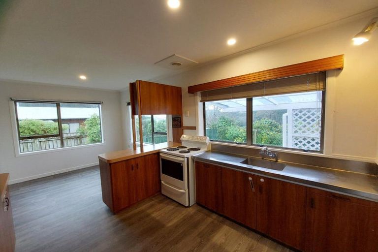 Photo of property in 157a Seaview Road, Westown, New Plymouth, 4310