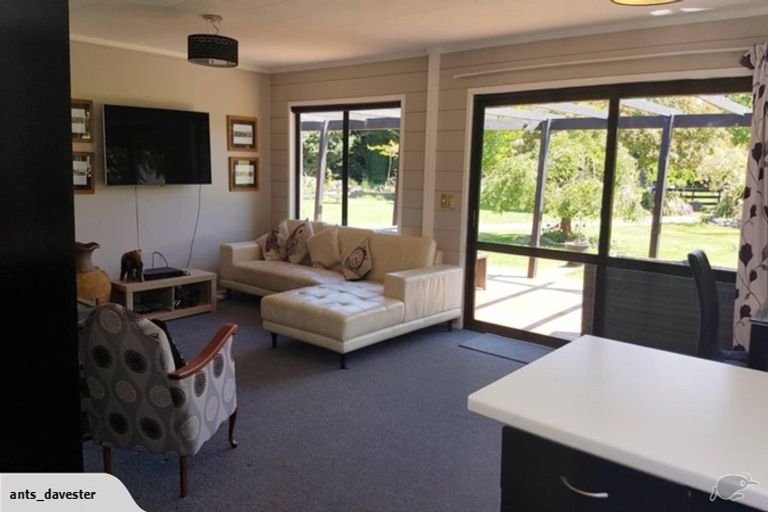 Photo of property in 327 Thwaites Road, Hororata, Darfield, 7572