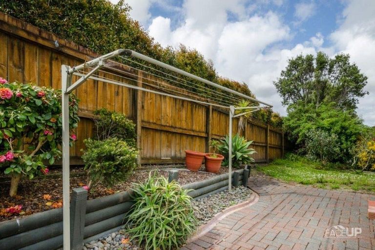 Photo of property in 128 Wiseley Road, West Harbour, Auckland, 0618