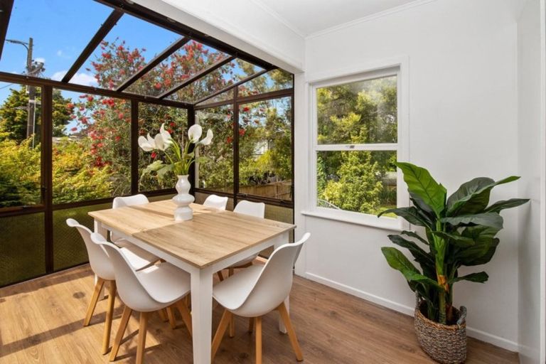 Photo of property in 11 Merchant Avenue, Te Atatu South, Auckland, 0610