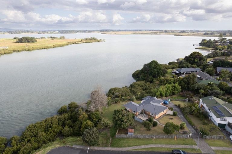 Photo of property in 39 Estuary Road, Weymouth, Auckland, 2103