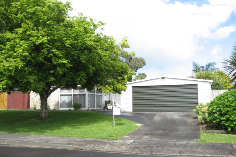 Photo of property in 23 Royal Arch Place, Rosehill, Papakura, 2113