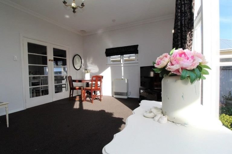 Photo of property in 24 Rewa Street, Takaro, Palmerston North, 4412