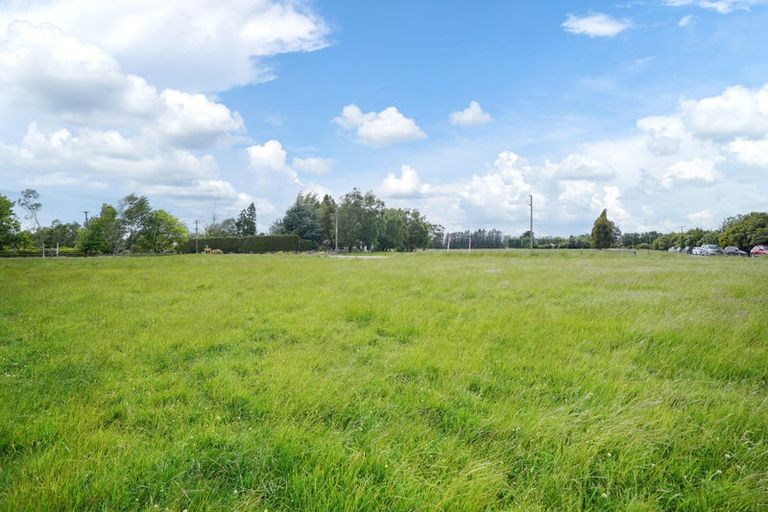 Photo of property in 61 Moore Road, Winton, 9781