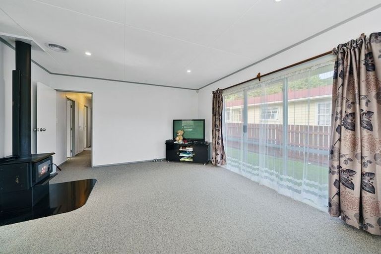 Photo of property in 31 Stockdale Street, Wainuiomata, Lower Hutt, 5014