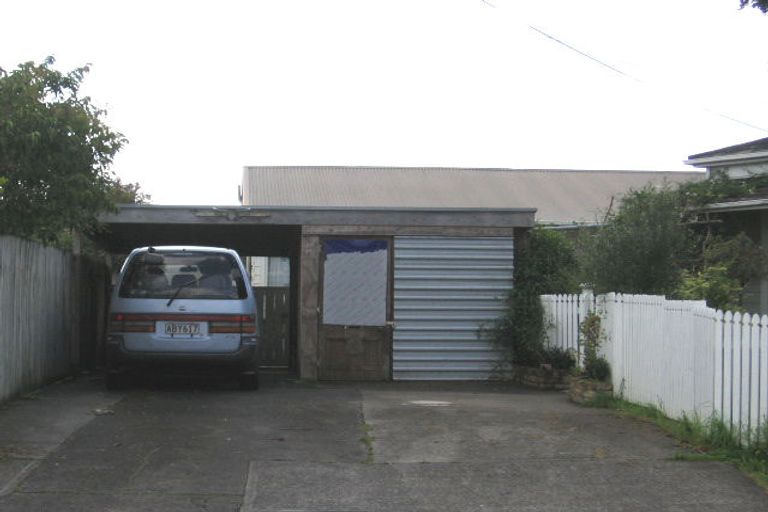 Photo of property in 8 Mildmay Road, Henderson, Auckland, 0610