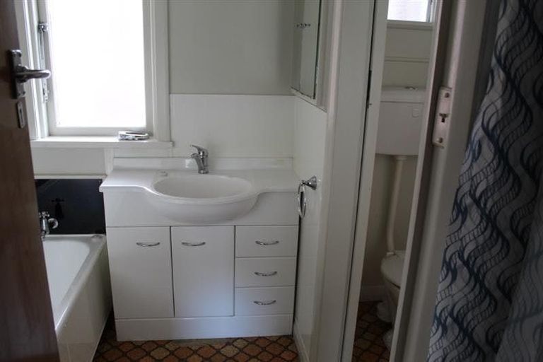 Photo of property in 47 Keeling Street, West End, Palmerston North, 4412