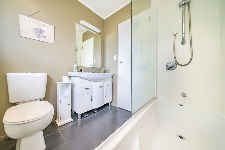 Photo of property in 3 Amber Grove, Birchville, Upper Hutt, 5018