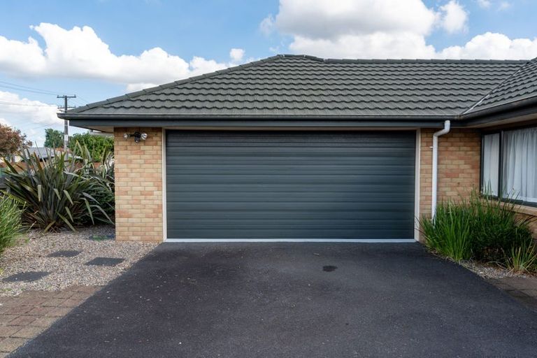 Photo of property in 61 Vardon Road, St Andrews, Hamilton, 3200