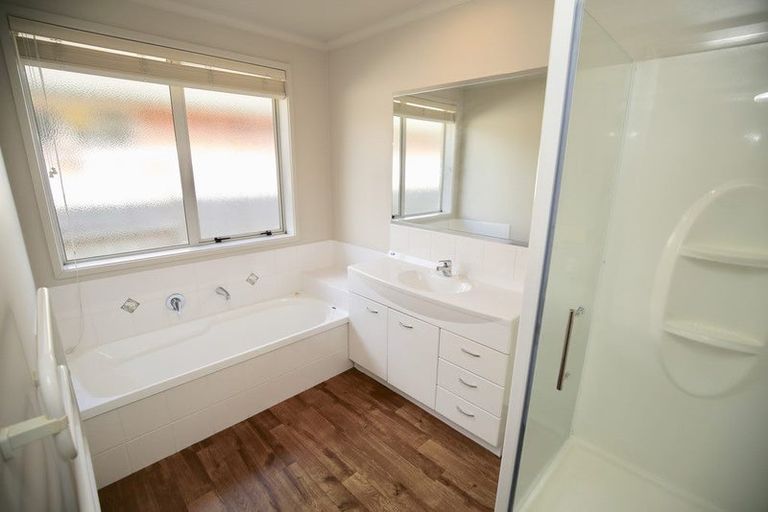 Photo of property in 21 Parkside Drive, Huntington, Hamilton, 3210