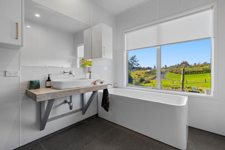 Photo of property in 16 Minden Hill Lane, Minden, Tauranga, 3176