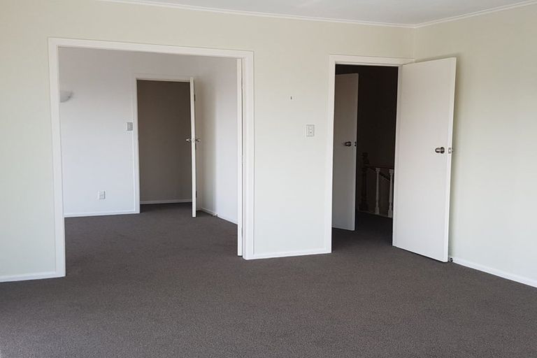 Photo of property in 8 Dallas Court, Miramar, Wellington, 6022