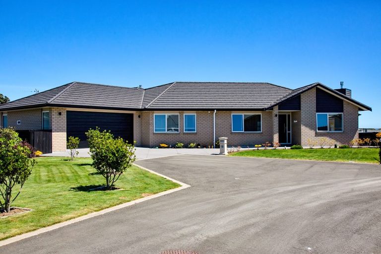 Photo of property in 5 Condor Crescent, Waiwhakaiho, New Plymouth, 4312