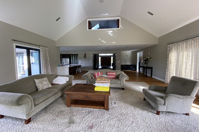 Photo of property in 127 Trigg Road, Kumeu, 0891