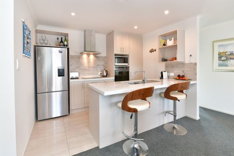 Photo of property in 21 Discovery Drive, Gulf Harbour, Whangaparaoa, 0930