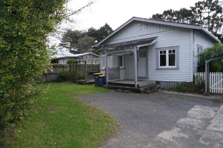 Photo of property in 1/73 Rosedale Road, Pinehill, Auckland, 0632