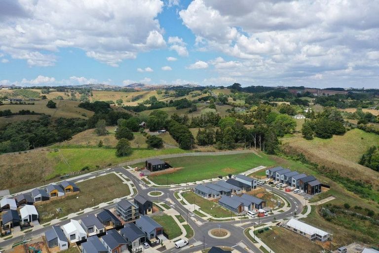 Photo of property in 61 Taukahiwi Road, Pukekohe, 2120